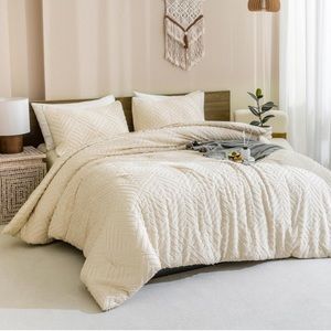 Queen size tufted boho comforter set 3 piece bed in a bag